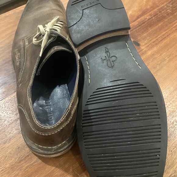Cole Haan Brown Leather Shies with Nike Air Soles - Picture 6 of 6